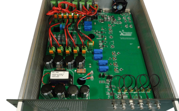 P1120456_WEB_RACK_IO_LR